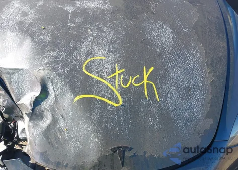 2022 Tesla Model 3 Long Range Dual Motor All-Wheel Drive z USA, uszkodzony, nr VIN 5YJ3E1EB6NF226910